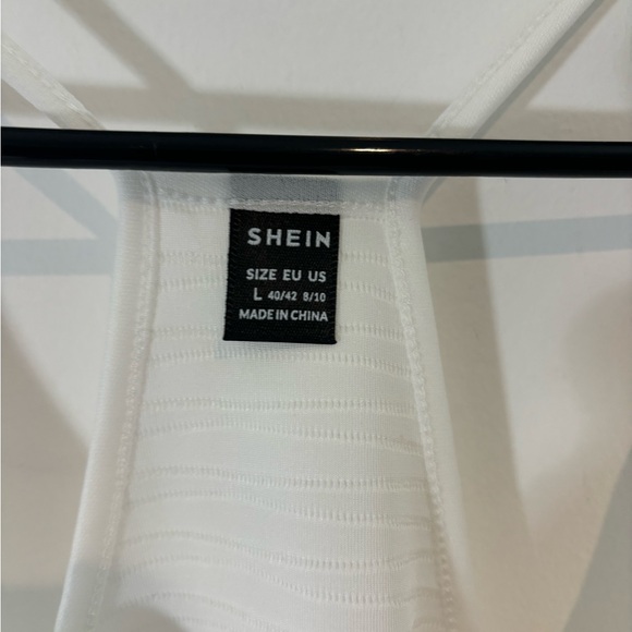 SHEIN Women’s Large Racer Back White Tank Top Spaghetti Strap Thin Scoop Casual - Picture 2 of 7